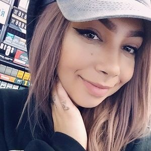 Meet your Posher, Lana